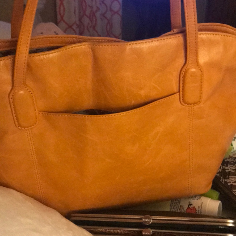 Hobo purse. Great condition. Holds a lot